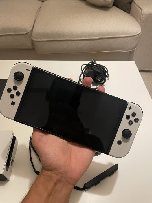 Nintendo Switch Oled + Acessorios