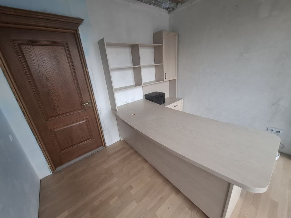 Продам стол для кабинета
