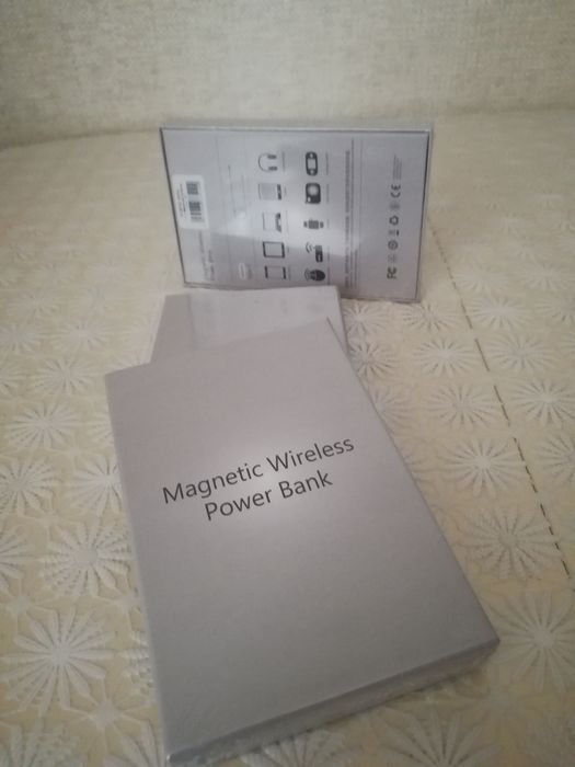 Якісний Павербанк (powerbank) відомого виробника Rocoren 5000mAh MagS