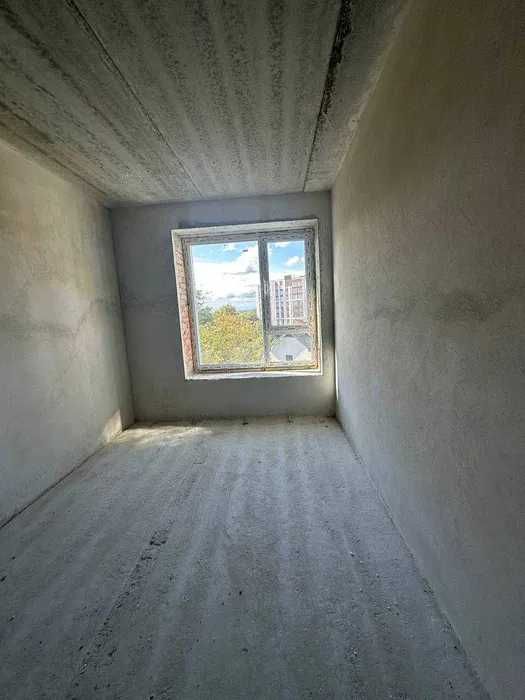 2 кімнатна в ЖК Опришівська Слобода