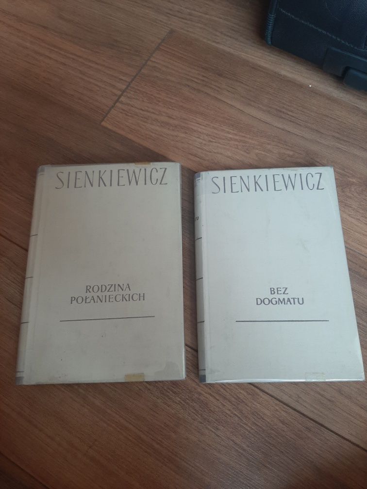 Seria Książek Sienkiewicz Rodzina Połanieckich i Bez dogmatu