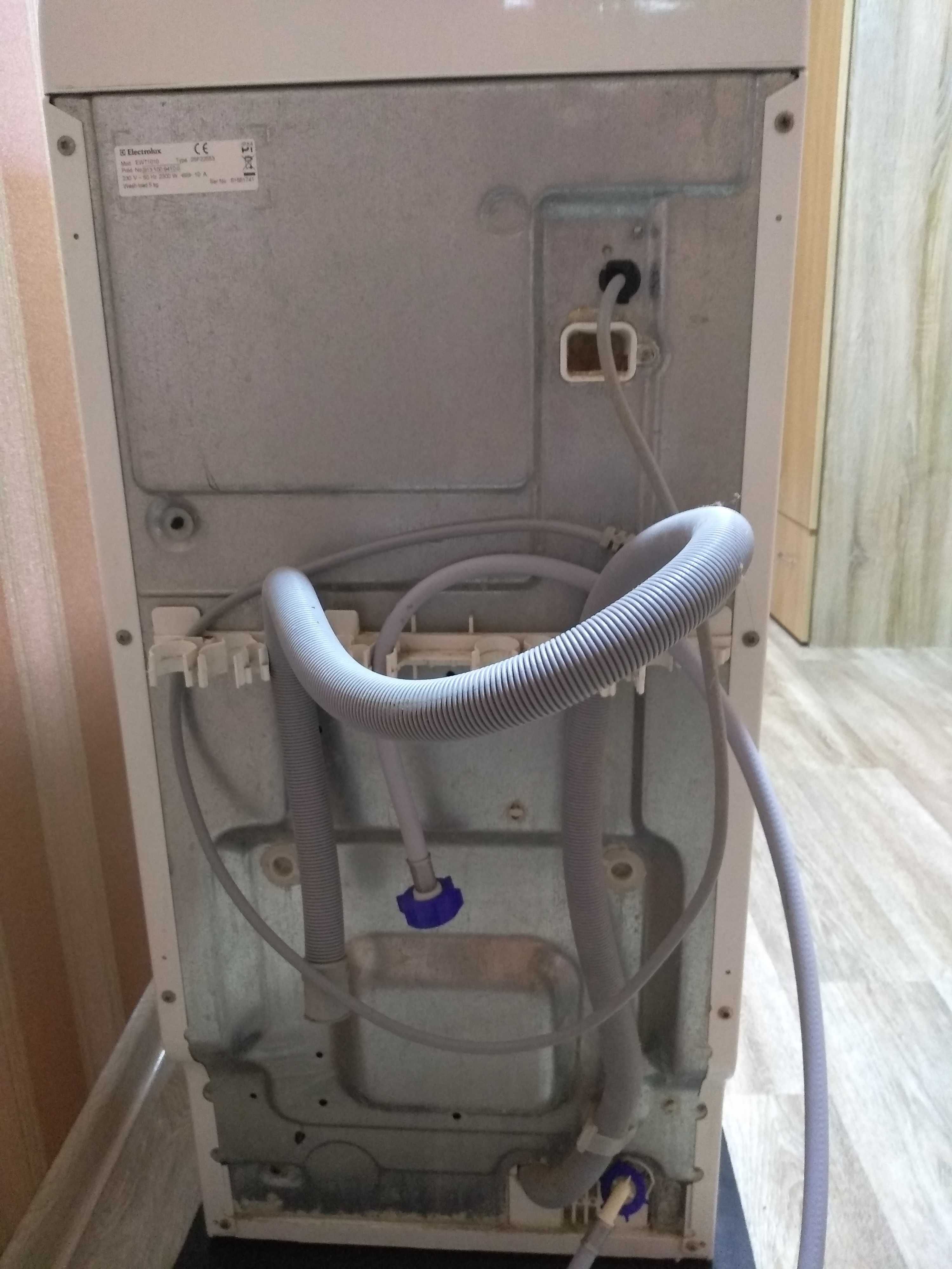 машинка стиральная Электролюкс EWT1010