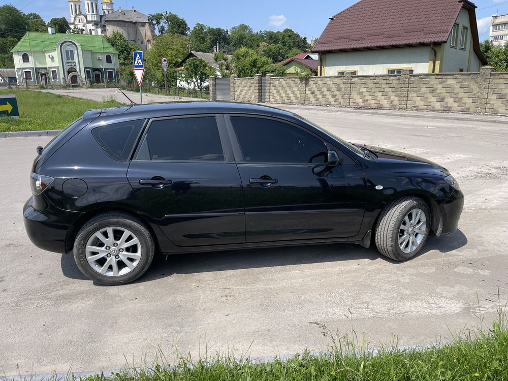 Продам автомобіль Mazda 3
