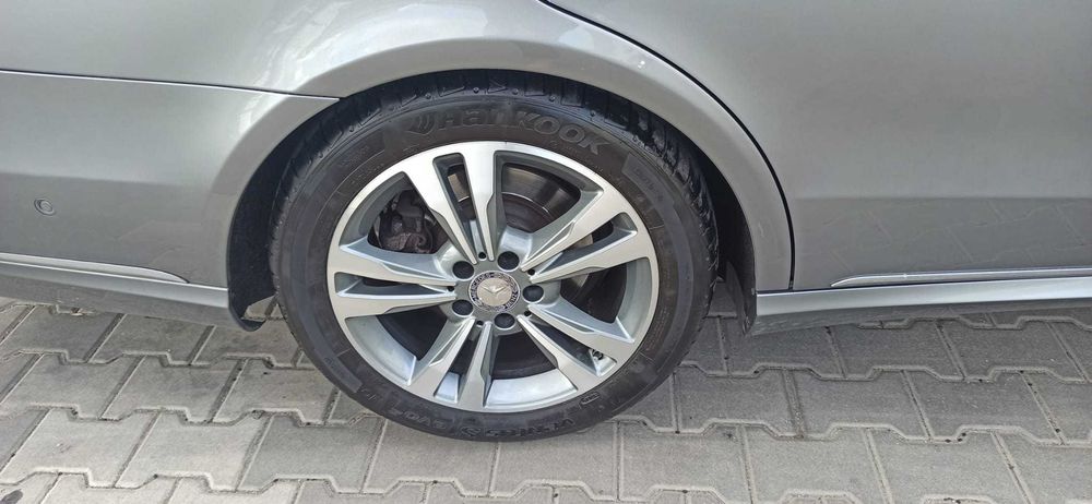 Mercedes-Benz E 300 Bluetec Hybrid