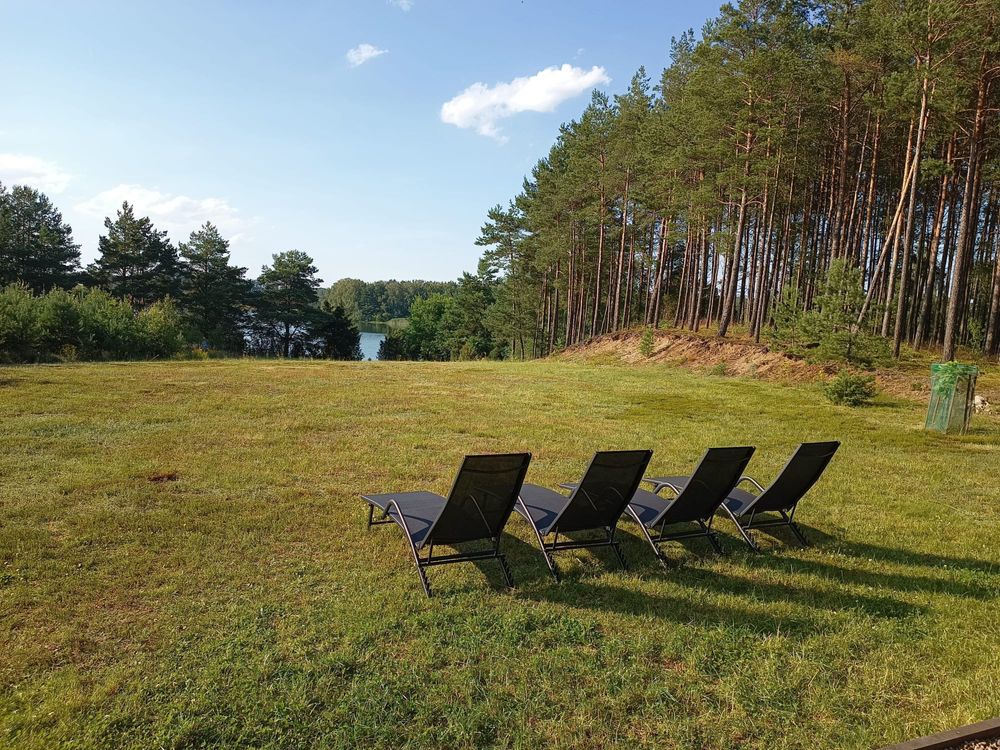Całoroczny domek nad jeziorem z prywatną plażą – dla 4-10 osób
