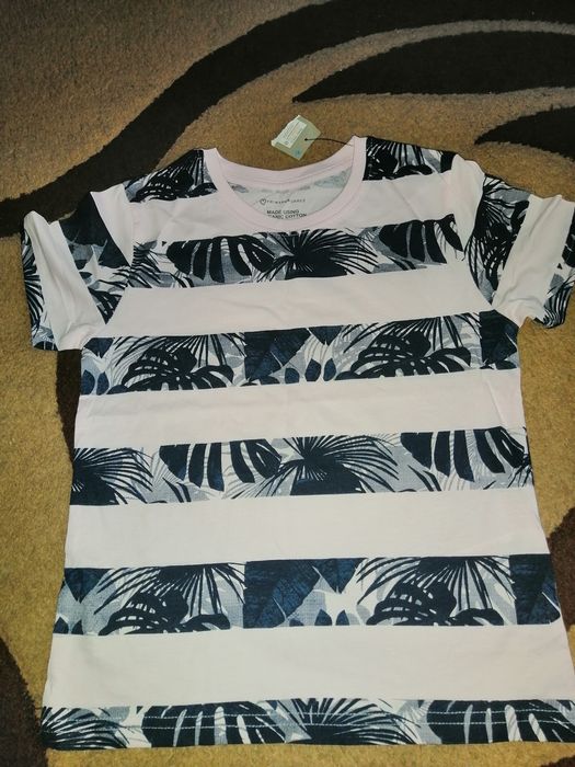 Продам фудболки нові