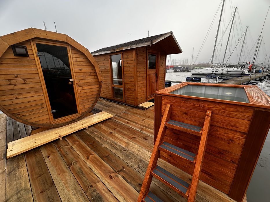Sauna na platformie plywajacej 6mx6m.