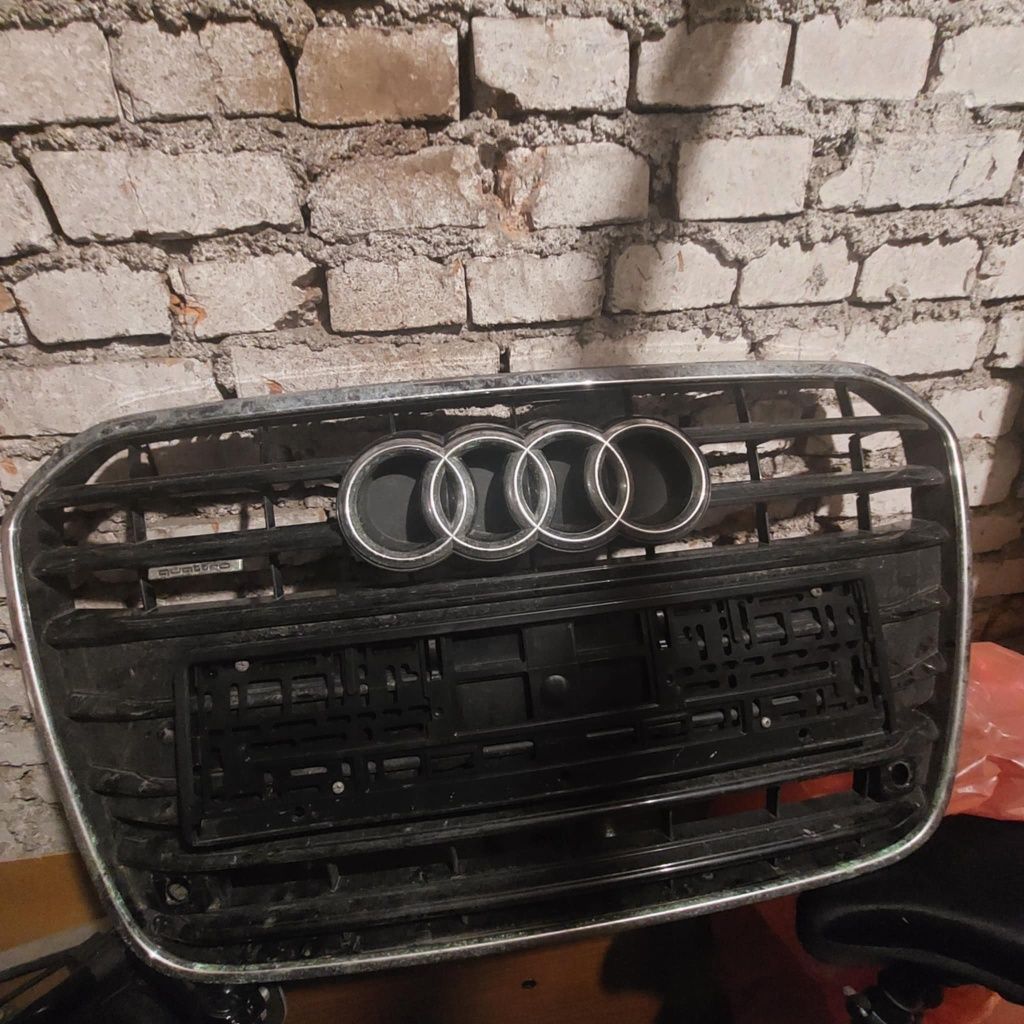 Grill Audi A 6 C7
