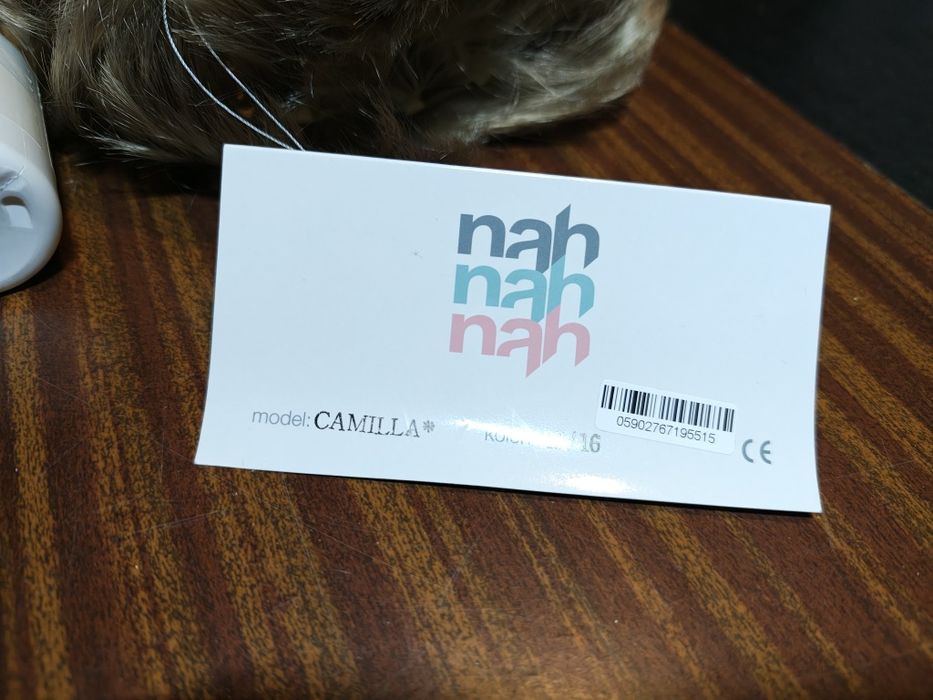 Peruka bląd jak naturalna z szamponem