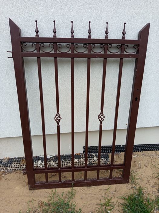 Brama, furtka, przęsła kute