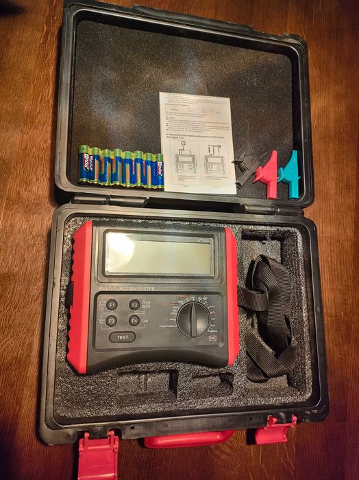 Miernik parametrów instalacji elektrycznych UNI-T - model UT593