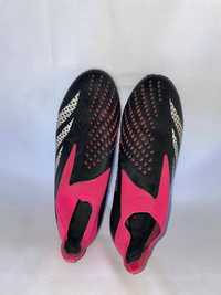 Бутси Adidas Predator чорно-рожеві