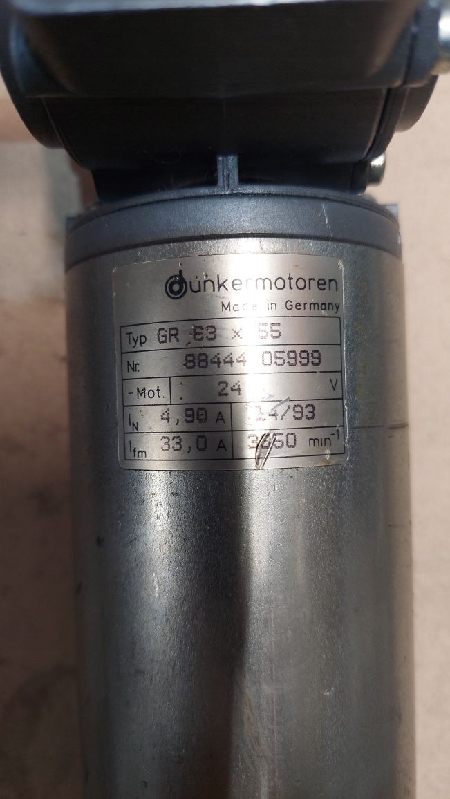 Silnik DUNKERMOTOREN 24V z hamulcem