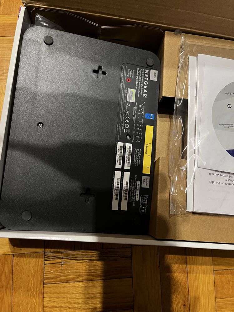 Netgear N750 modem router dsl DGND4000