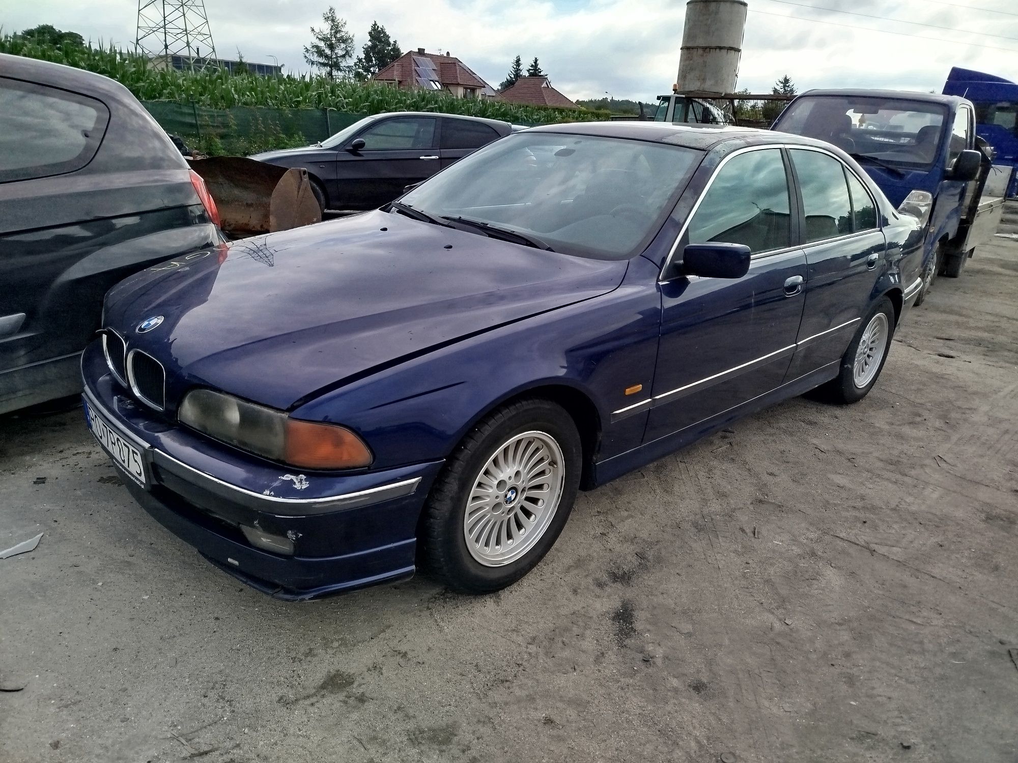 BMW E39 koła alufelgi z oponami 16 cali stan bdb wysyłka