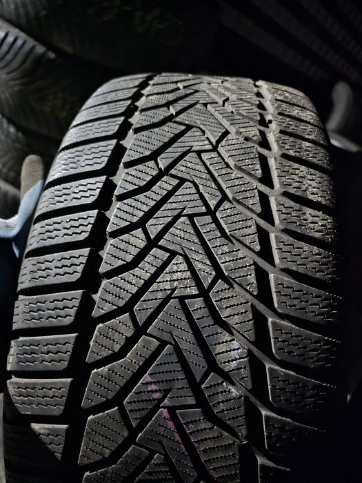 245/45R18 Uniroyal Winter Expert 22р