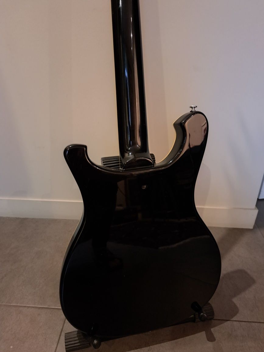 Gitara basowa kopia Ricka 4.