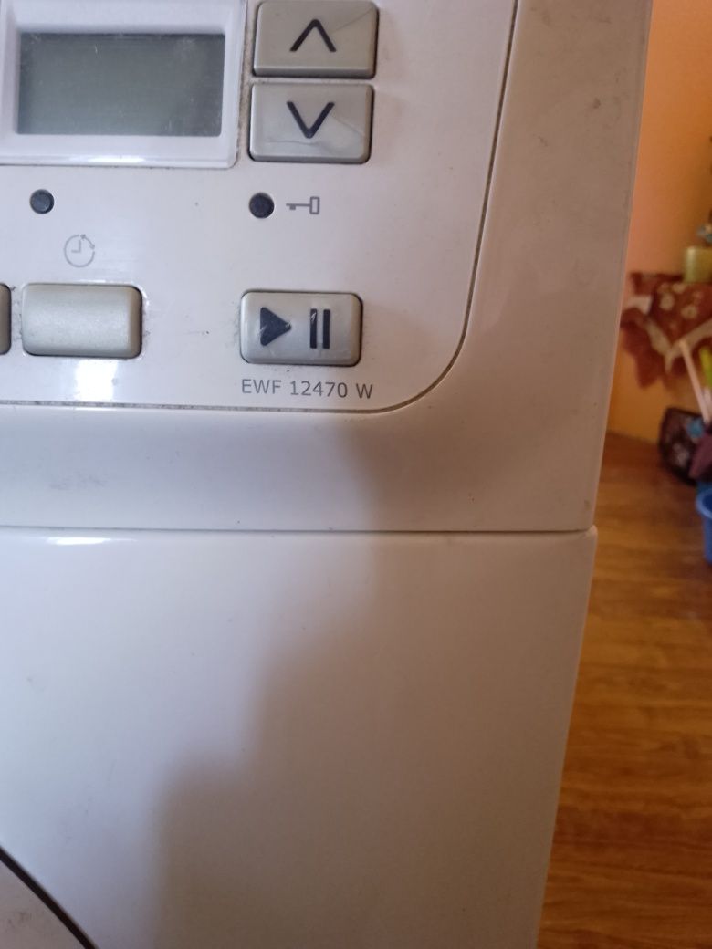 Electrolux inspire Ewf12470w пральна машинка 2500