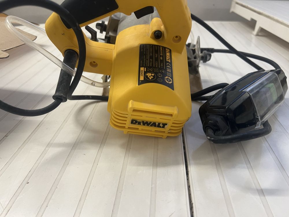 Piła do płytek dewalt DWC410