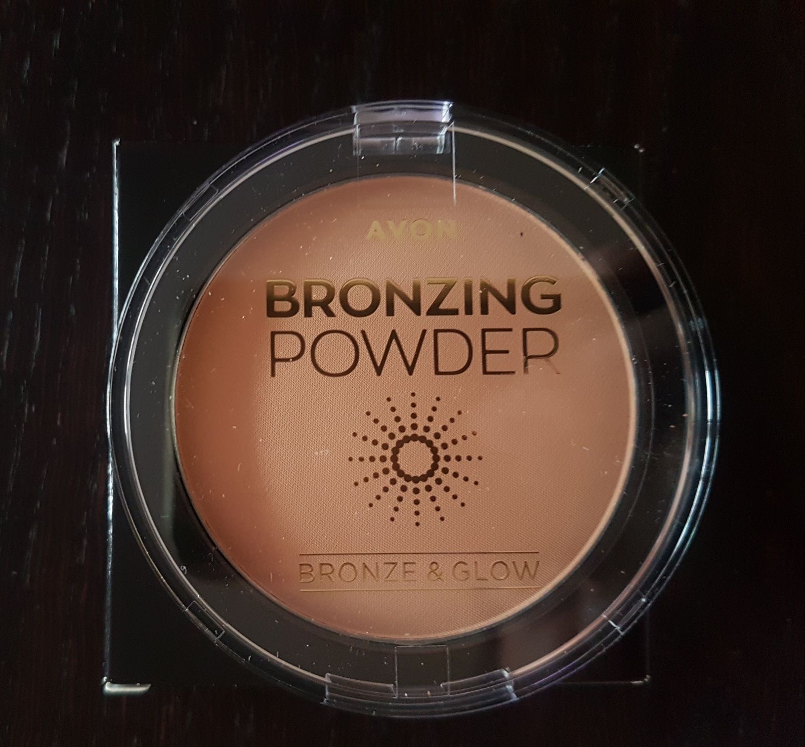 Avon Bronzing Powder puder brązujący Golden Bronze Bronze & Glow