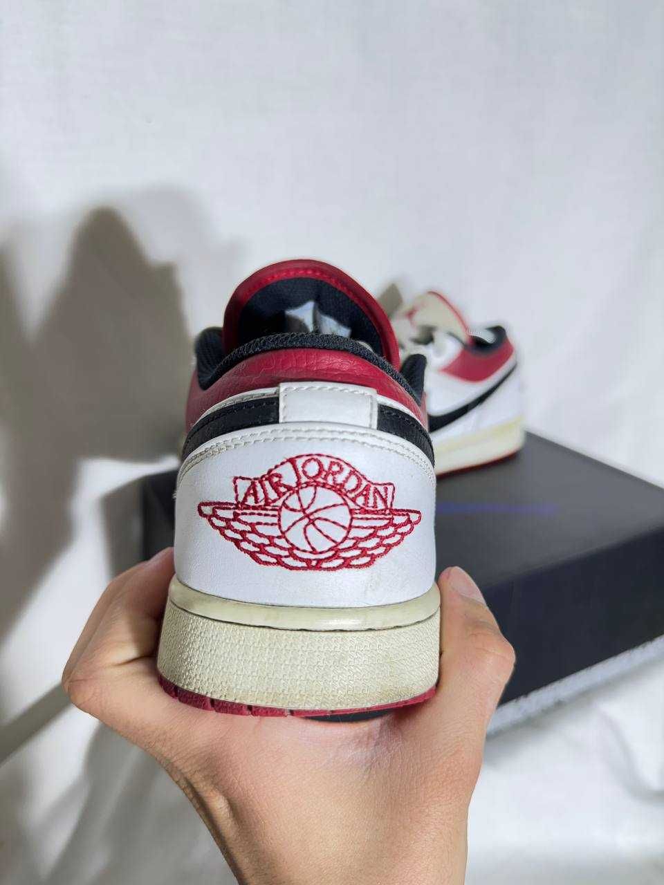 Buty Nike Air Jordan 1 Low White University Red Drill Drip Y2k