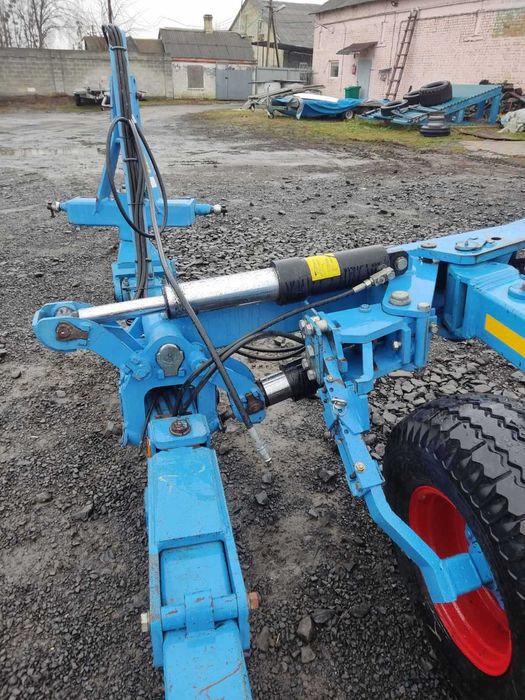 Плуг Lemken Euro Diamant 10 On-Land 8 корп. Плуг Lemken Diamant 11 7+1