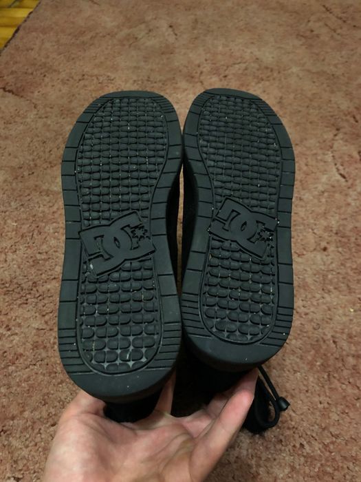Очень крутые женские замшевые сапоги угги DC Shoe Gondola MID USA