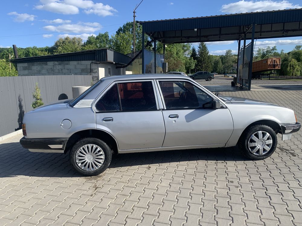 Opel Ascona 1.6 газ/бенз