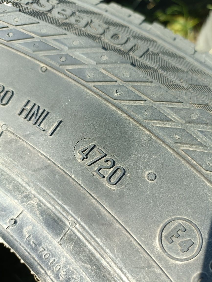 B001, 235/65r16C Continental VanContact4season z końca 2020r 6mm