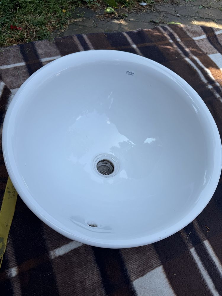 2 umywalki roca porcelanowe stan bardzo dobry średnica 42cm