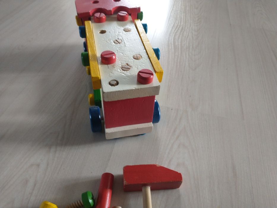 Samochód auto drewniane do skręcania