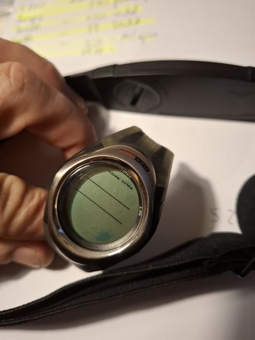 Zegarek z pasem do monitorowania tętna