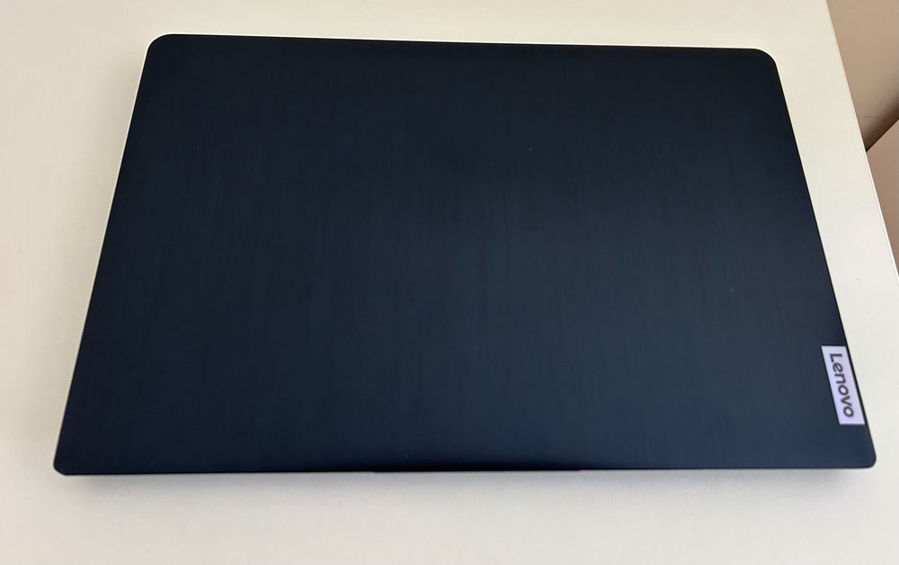 Ideapad 3 15’ Lenovo