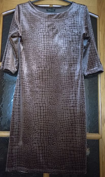 Женское платье (вечернее)