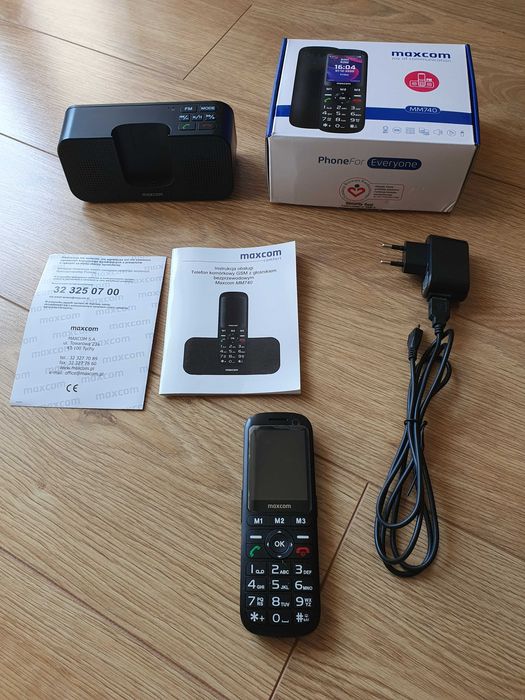 Telefon dla seniora Maxcom MM740 DualSIM Latarka RadioFM Głośnomówiący