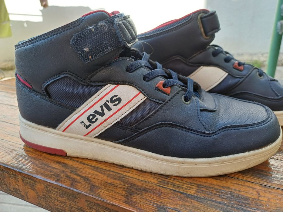 Хайтопи  хлопцю Levis