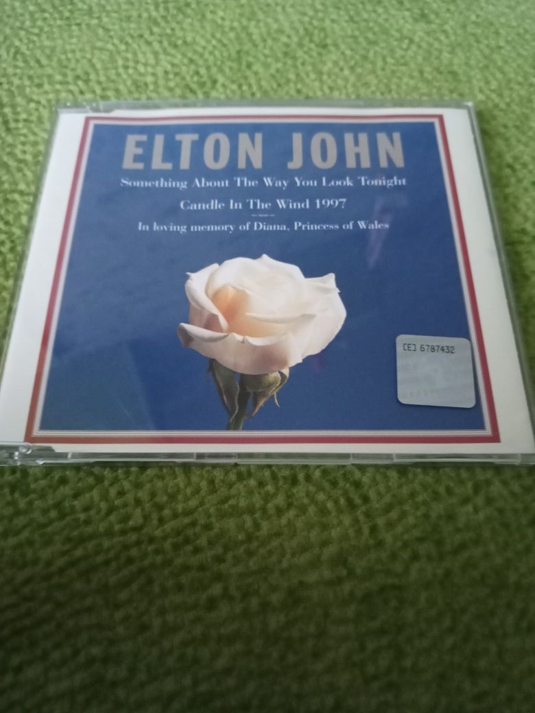 Elton John ,,In loving memory of Diana''