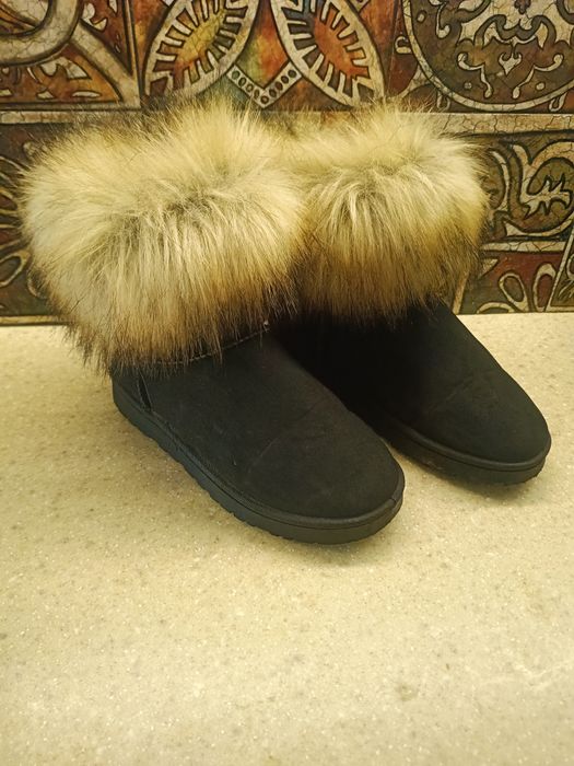 Уггі , еко-замш. Бу