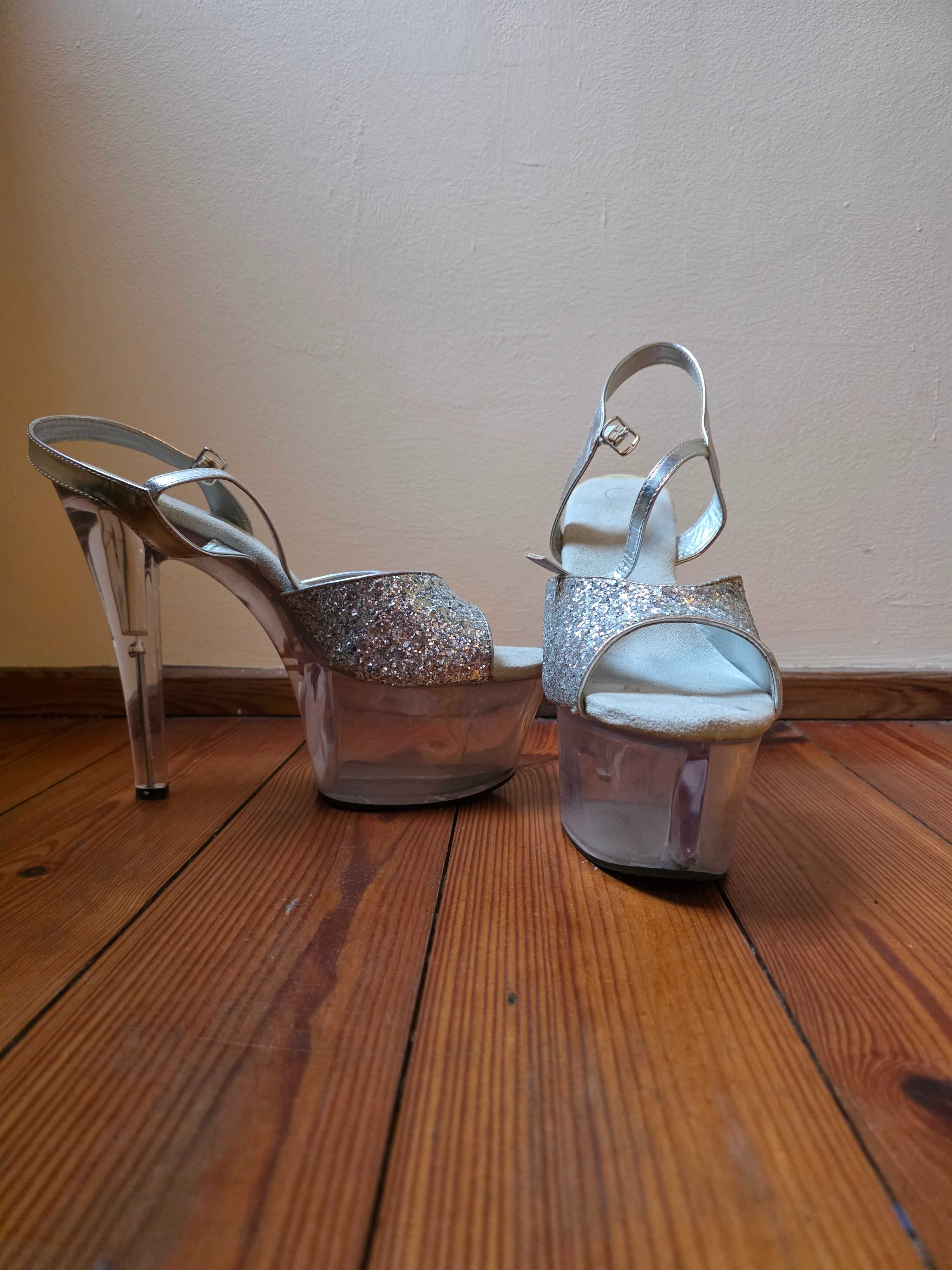 Buty na obcasie/szpilce 44/45