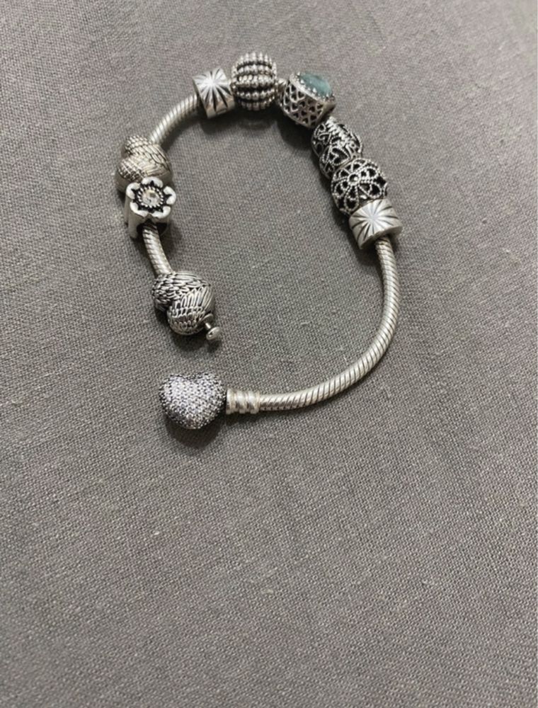 Pandora Pave Moments