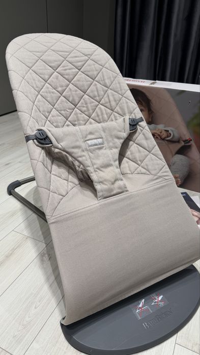 Шезлонг BabyBjorn Bliss Sand Grey