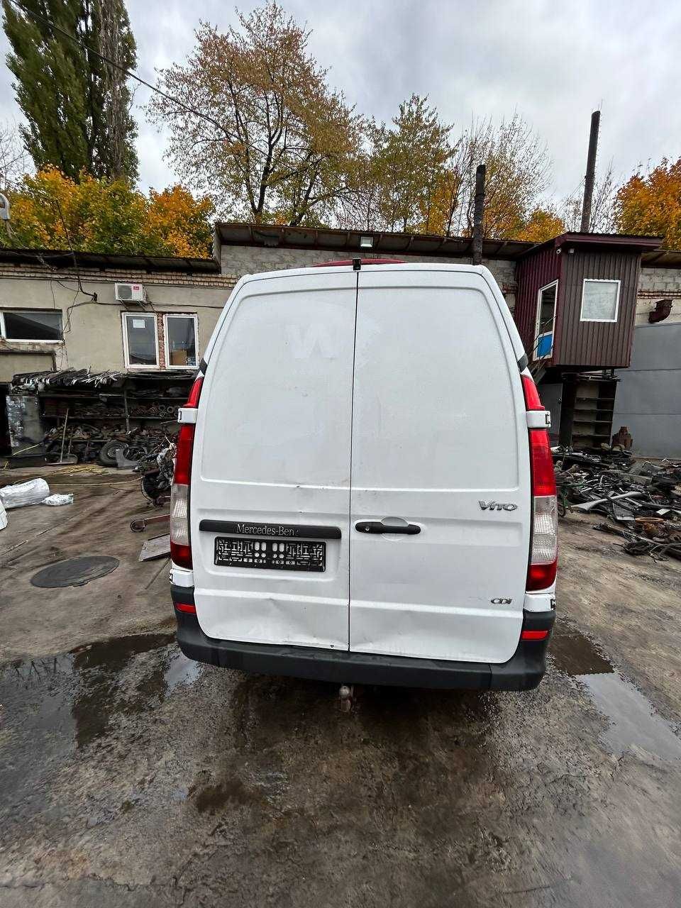 Разборка вито Розбірка віто Розборка Mercedes Vito W639 двері редуктор