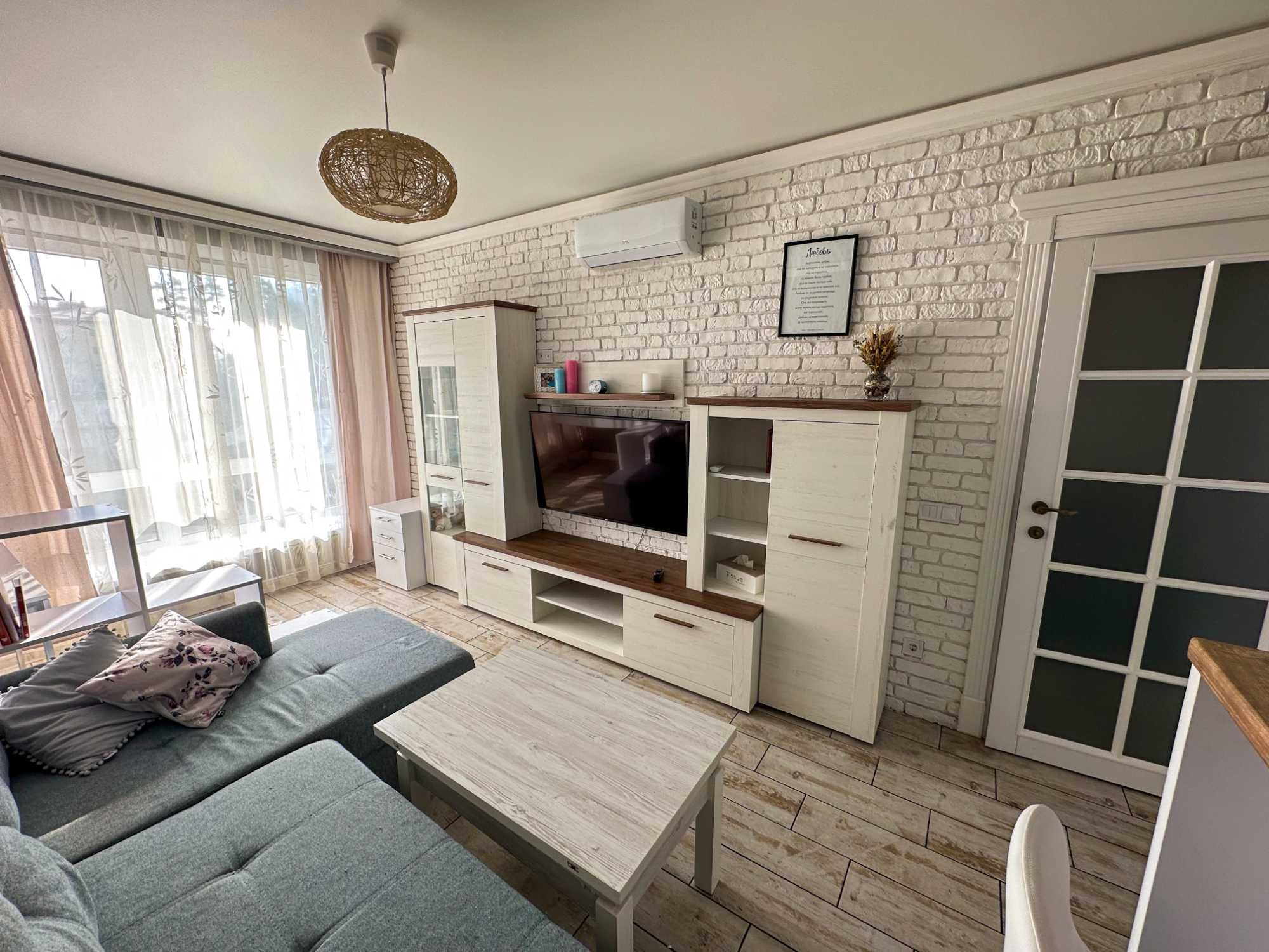 Евродвушка в Ірпіні (42 м.кв.) ВІД ВЛАСНИКА