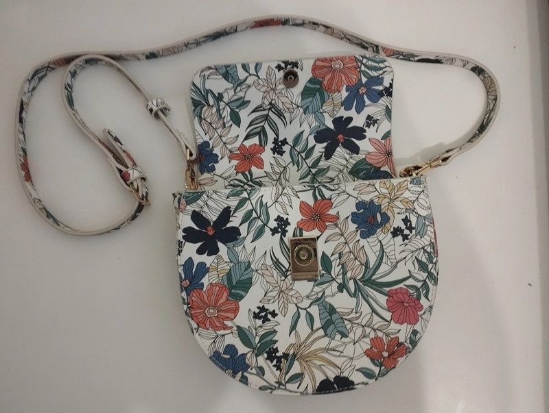 Mala de tiracolo estampado floral