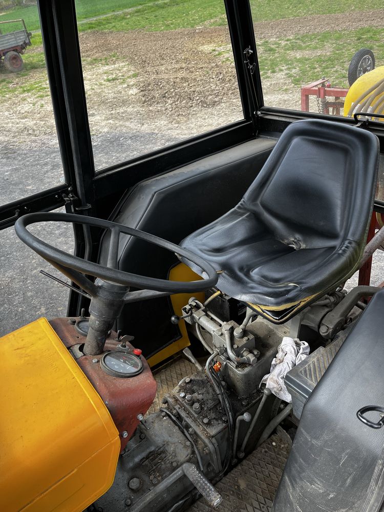 Traktor ciagnik ursus C-330