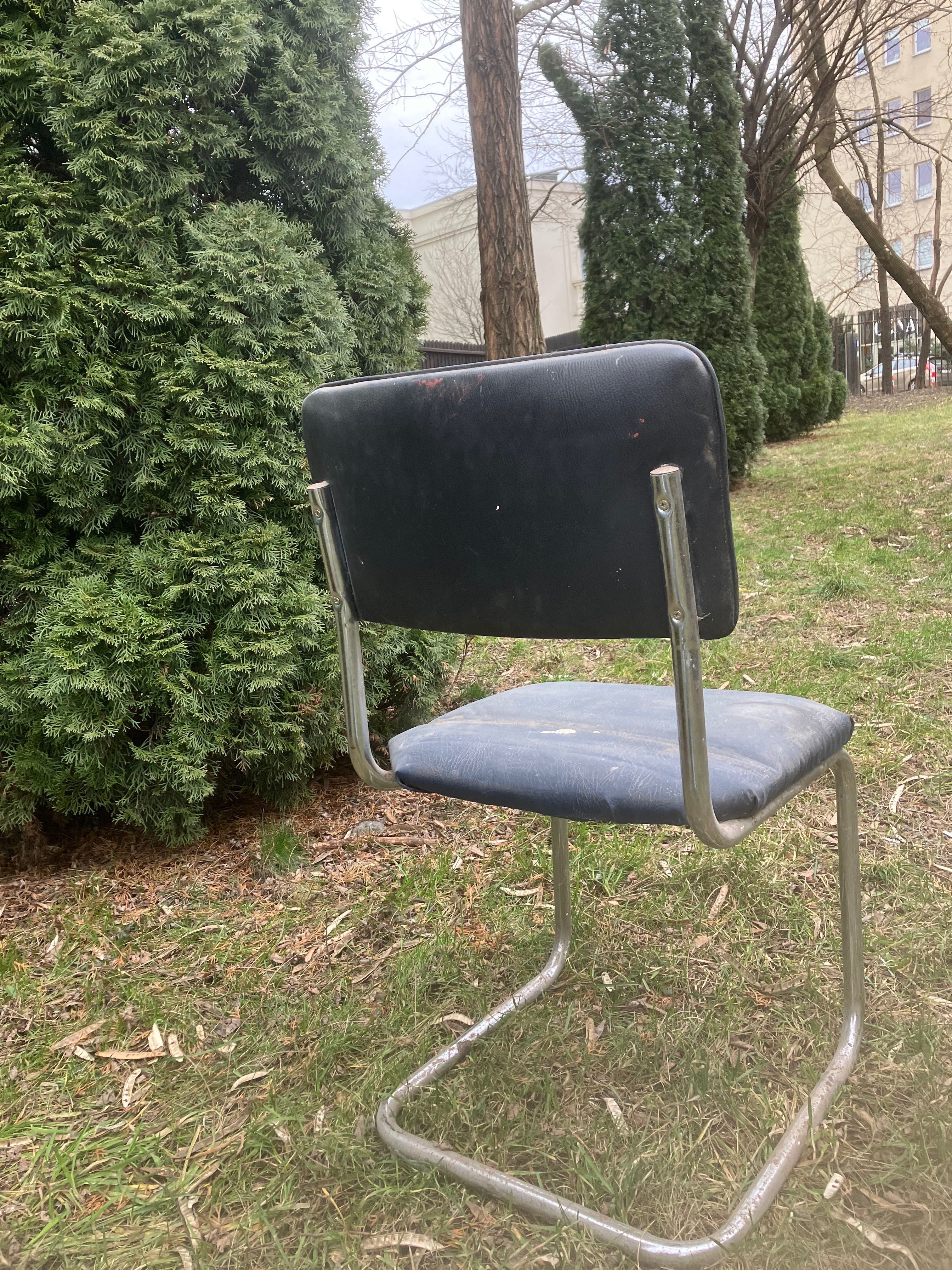 krzesło typu Bauhaus