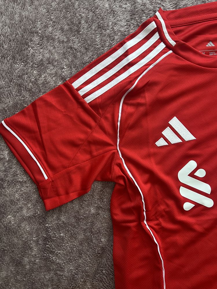 Liverpool 25/26 Home Kit