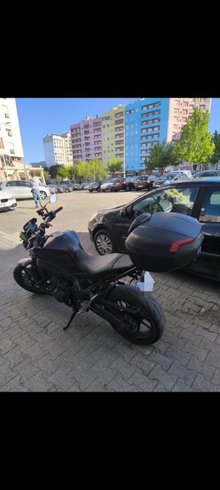 Top case +estrutura de suporte + almofada GIVI