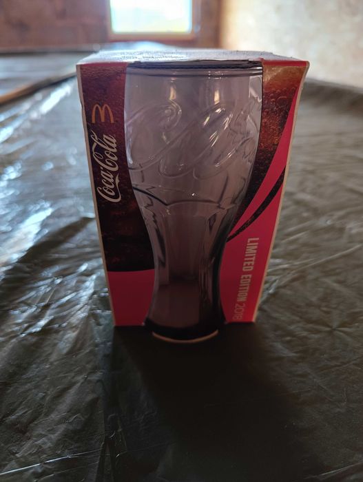 Szklanka Coca-Cola sztuka