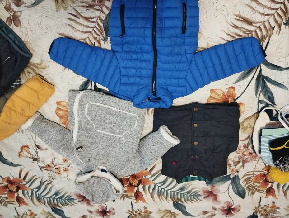 Верхняя одежда на 2-5 лет для мальчика.